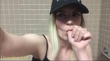 Cute College Student Plays With Her Pissy Pussy!