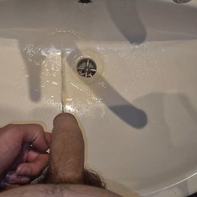 Evening PISSING to the Sink Before going to Bed CloseUp POV 4K