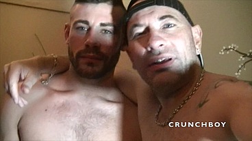 parrtouze entre mecs muscles
