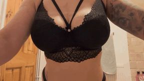 Mistress Nas Wants to Smother You Pathetic Shrunken Loser!! MP4 Version