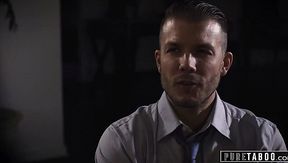 Sizzling Temptress Evelyn Claire Gives Shady Reporter a Deepthroat Surprise