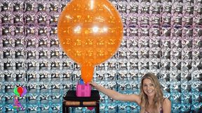 Lexy Machine Pops 14 Balloons HD (1920x1080)