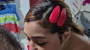 Venezuelan Arrived in the United States and Lets Herself Be Recorded, but with Great Shyness.