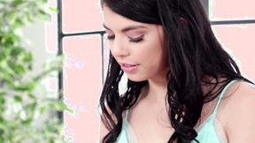 ”Curvy dykes Cali Carter & Gina Valentina massage & bang”