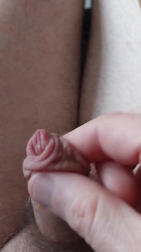 Amazing Tiny- Clit Cumshot