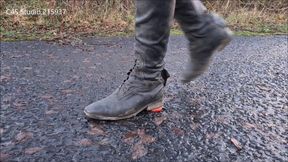 Walkover Crushing Strawberrys in my Well Worn Dirty Riding Boots