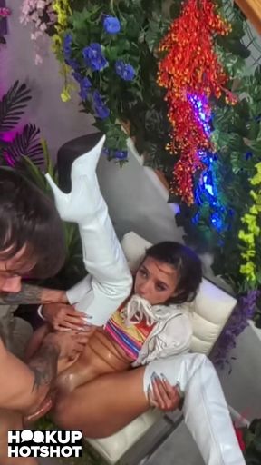 Sasha Tatcha Meets Up With Nade Nasty For Extreme Anal Sex!