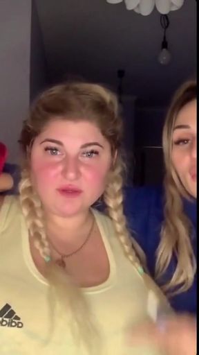 Inna Horiachkivska and girlfriend cheer to 2021   Clip 1