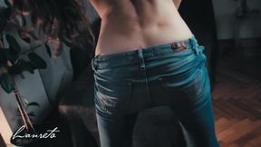 Wild Pussy Play with Jeans Destroying