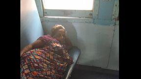 🥵INDIAN TRAIN Hot Indian Nabour Girl Sucking Dick So Good And Recieve Warm Cum In Mouth