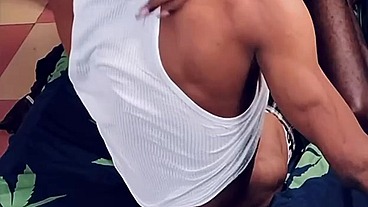 Dick hungry Twink wants to be fucked on cam