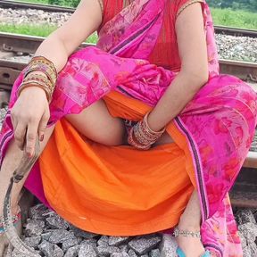 Desi Village bhabhi Field Fucking with Lover Boy Outdoor video