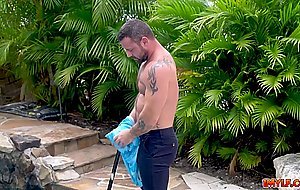 Kiki Vidis is one horny MILF who seduced pool boy Miles