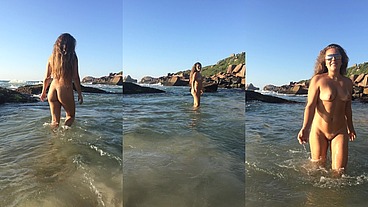 Praia de nudismo em Santa Catarina Brasil
