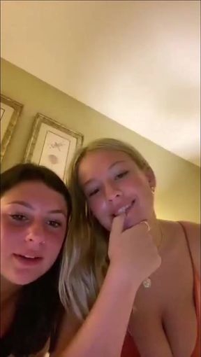 2 Hot Big Tits  Periscope Teen