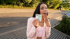 ”Met hot college girl Violeta Grey in Prague, had wild time together”