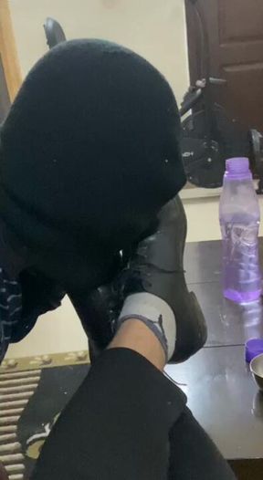 Full version....licking my formal shoe after a busy day...findom paypig cashmaster alpha alphafeet