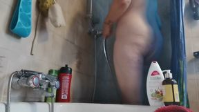 Shower Ritual Warm Water, Lather & Glistening Skin Pee and Farts