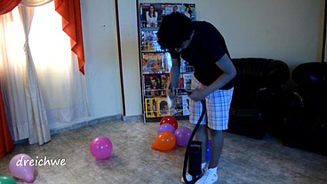 Crushing balloons with the shoes