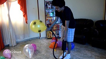 Crushing balloons with the shoes