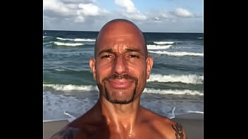 THE HAPPY PORNSTAR MAXXX LOADZ