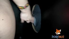 primer dia en las cabinas juarez, fui con mi esposo y un tipo me follo por el gloryhole