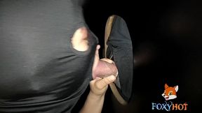 primer dia en las cabinas juarez, fui con mi esposo y un tipo me follo por el gloryhole