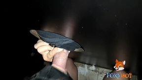 primer dia en las cabinas juarez, fui con mi esposo y un tipo me follo por el gloryhole