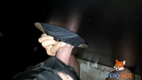 primer dia en las cabinas juarez, fui con mi esposo y un tipo me follo por el gloryhole