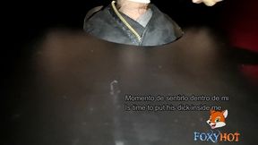 primer dia en las cabinas juarez, fui con mi esposo y un tipo me follo por el gloryhole