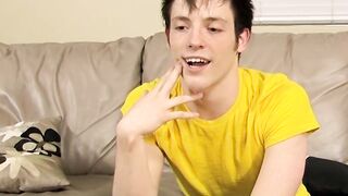 Solo masturbation and cumming with twink Jesse Jordan