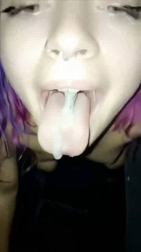 Raver girl cum swallow