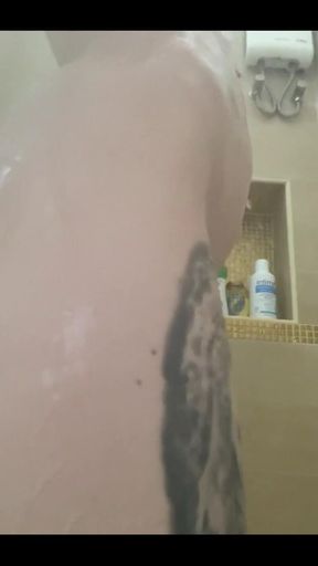 Who Wanna Take a Shower with Me?