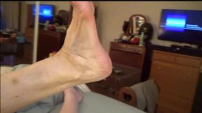 Best Hand & Foot Job Ever Lots of Cum on Mature High Arched Feet