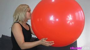 Kia overinflated a giant red balloon for BIG BANG! (HD quality)