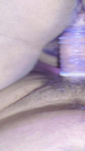 Milf Bhabhi stuck her pussy in my mouth, she slept next to me at night because no one was home   Clip 1