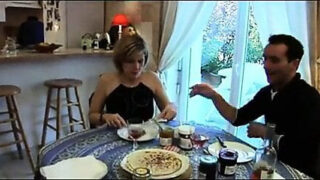 Threesome, penetrasi ganda &#8211; Threesome anal untuk pelacur MILF Prancis dewasa
