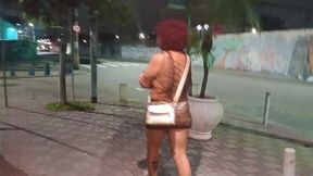 mulher de corno fudeu com todos na boate liberal mas o tesao nao acaba e no final ela acabou exibindo para o motorista de aplicativo