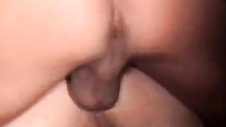 Heiße Sans a condom-Act mit einem Amateur-Hairy man