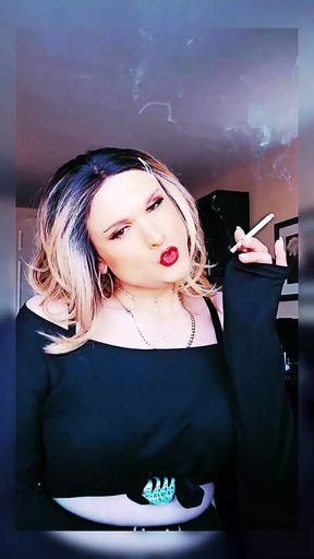 Slut Smoking