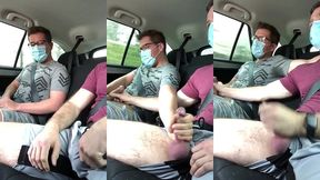 dotado pegou uber compartilhado e o outro passageiro bateu uma punheta junto no banco de tras quase rolou flagra