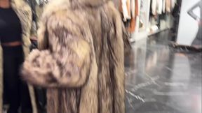 Les aventures de Pam la conduisent &agrave_ Aix-en-Provence...