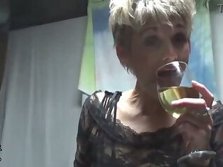 Harmony is a horny MILF