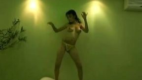 My kinky amateur girlfriend goes wild in front of the cam