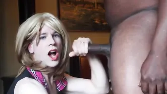 Amateur Crossdresser Sucks and Gets Barebacked by Big Black Cock