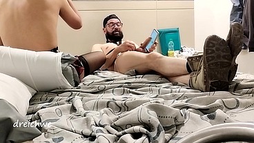 Pone a su amigo a ver como se la mamo bien rico
