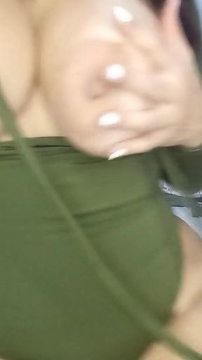 Voluptuous MILF Shows off Her Tits and Huge Ass in a Video Call with All Her Coworkers