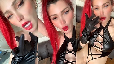 mistressrola wear leather clothes BDSM