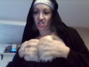 suora impara a succhiare il dildo-deepthroat nun