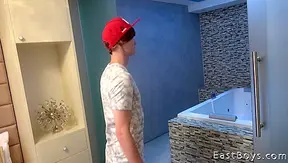 Foot Worship Busty Grinds: Antony Carters Steamy Solo Session – EastBoys 18+
